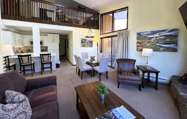 Traditional Loft, Non Smoking