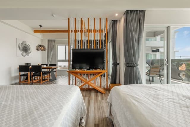 Deluxe Quadruple Room