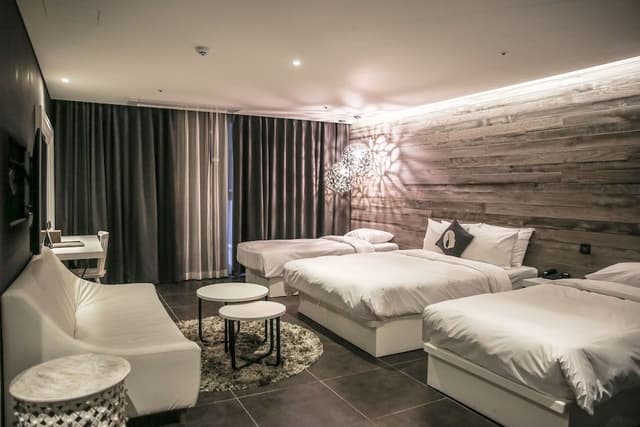 Designer Suite Triple Room