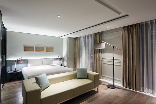 Diplomatic Suite