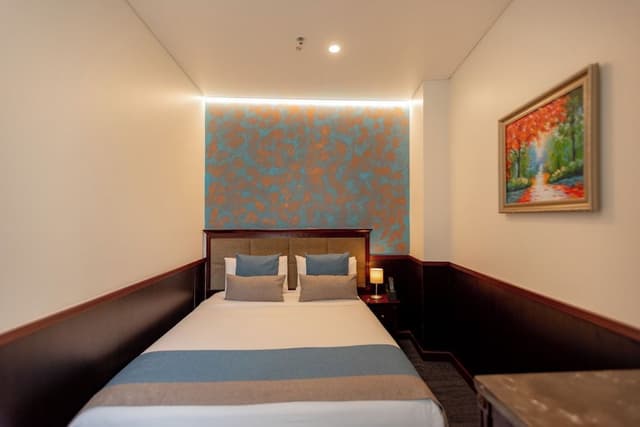 Family Room, City View