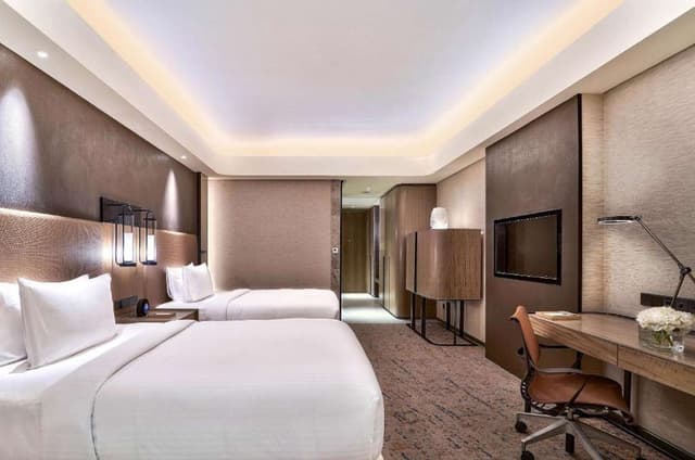 PRESIDENTIAL SUITE