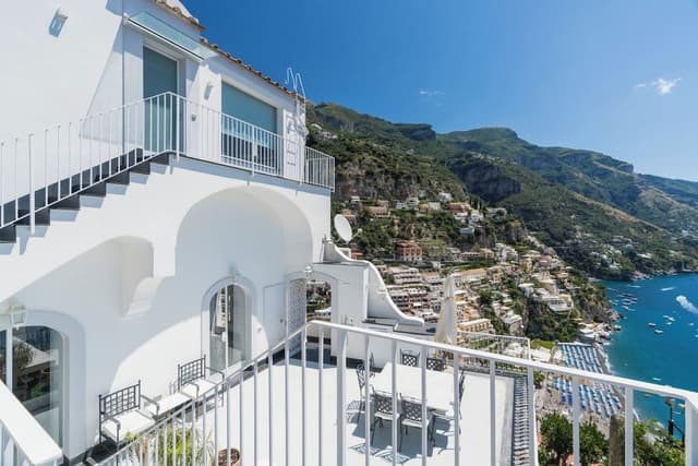 Luxury Villa, 3 Bedrooms, Hot Tub, Sea View
