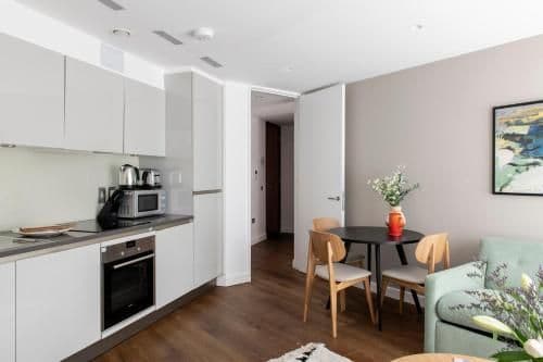 Superior One-Bedroom Apartment