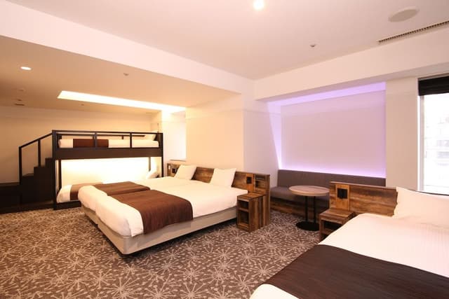 Family Pleasure Room (Bath With Washing Place, Private Toilet, Double Sink, Bunk Bed)