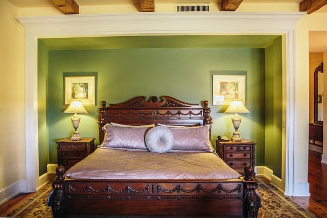 Viognier Suite, 1 King Bed, Vineyard View