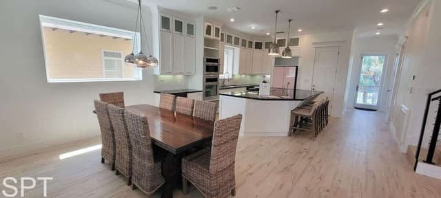 House, Multiple Beds, Pool Access (Padre Beach House)