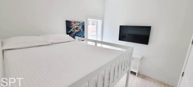 House, Multiple Beds, Pool Access (Padre Beach House)