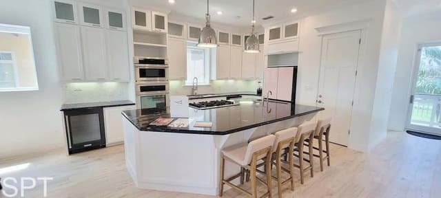 House, Multiple Beds, Pool Access (Padre Beach House)