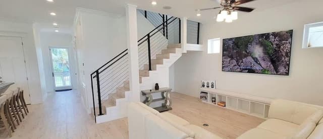 House, Multiple Beds, Pool Access (Padre Beach House)