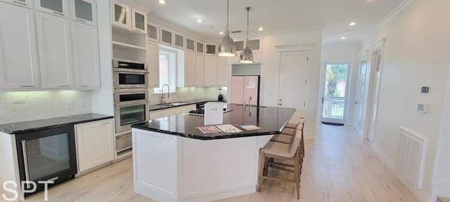 House, Multiple Beds, Pool Access (Padre Beach House)