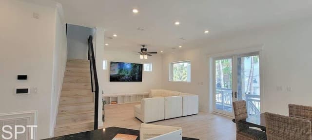 House, Multiple Beds, Pool Access (Padre Beach House)