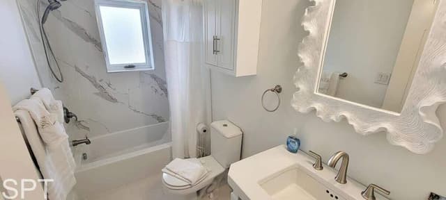 House, Multiple Beds, Pool Access (Padre Beach House)