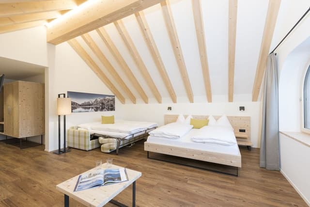 Panorama Family Room