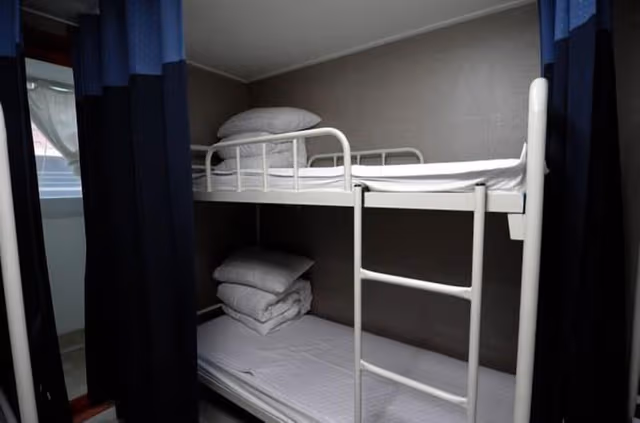 Dormitory 8 Person Male