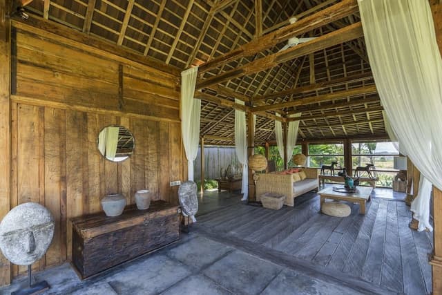 4 Bedroom Residence with Private Pool