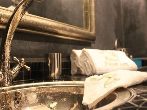 King-Private Bathroom