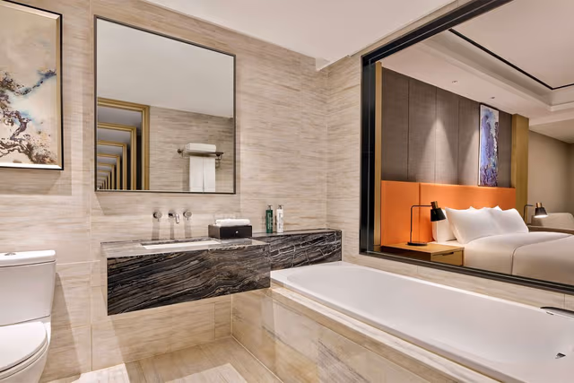 KING DELUXE ROOM