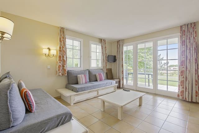 Apartment 8 people - 2 bedrooms + 1 sleeping alcove - Terrace or balcony