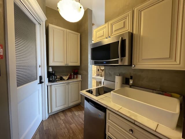 Alexandrina Suite 2
