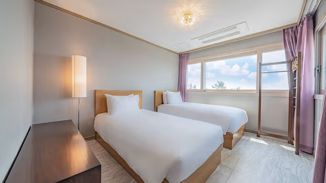 J. View Suite