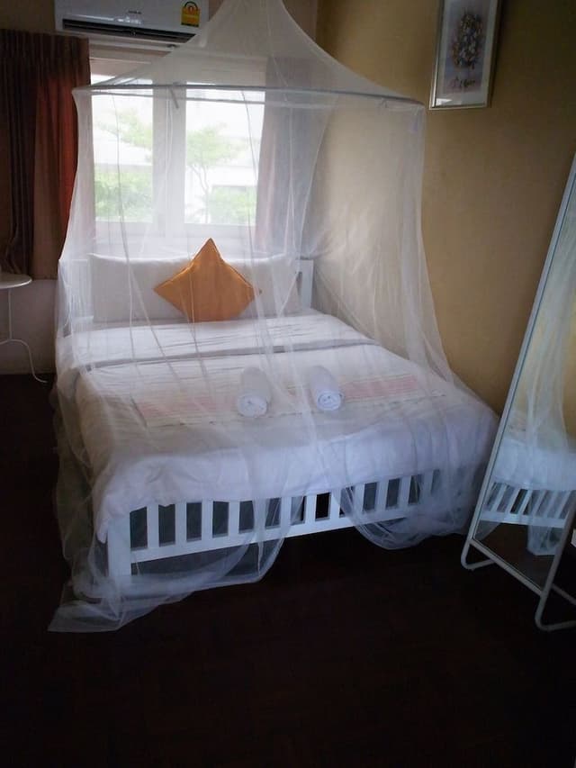 Standard Double Room with Shared Bathroom