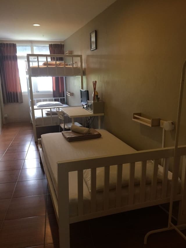 Basic Triple Room with Shared Bathroom