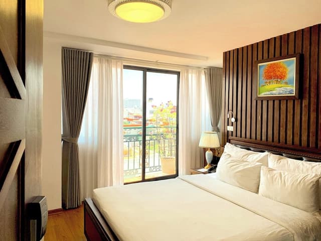 Junior Suite Double Room with Balcony - City View
