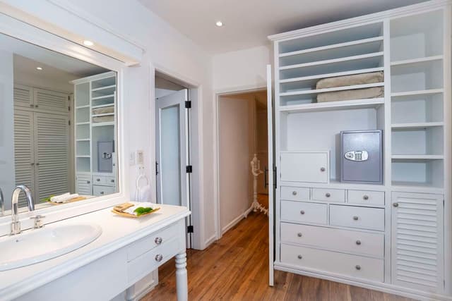 1 KING BED VILLA