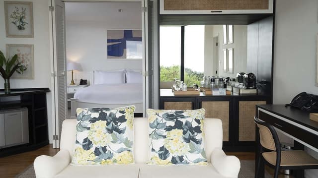1 KING BED EXCLUSIVE SUPER VILLA