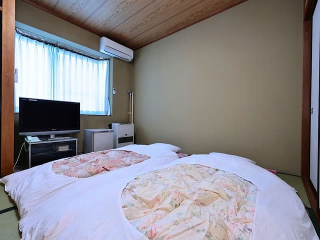 Japanese Style Room with Shared Bathroom