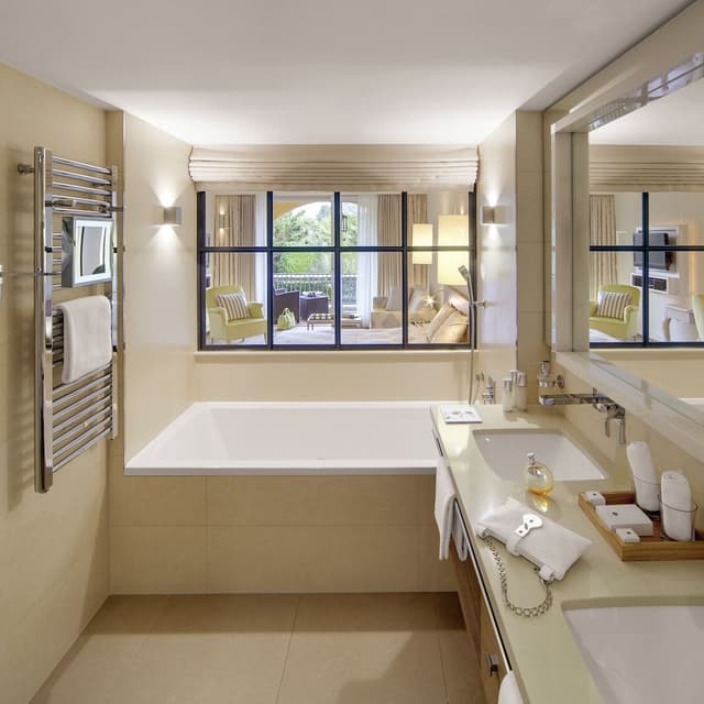 Double Room (South)