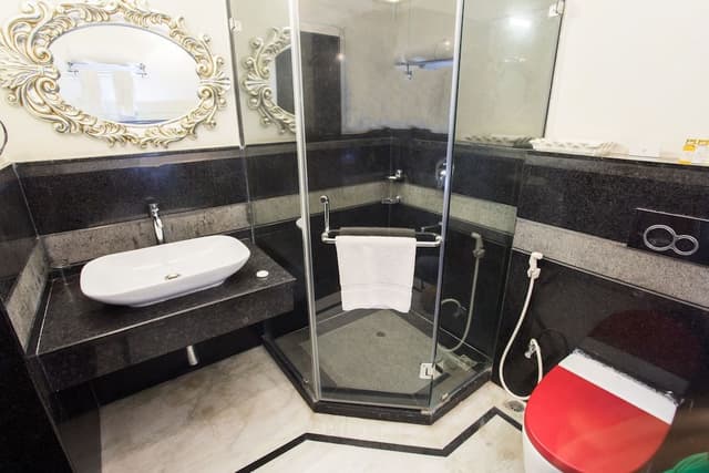 Prince Suite