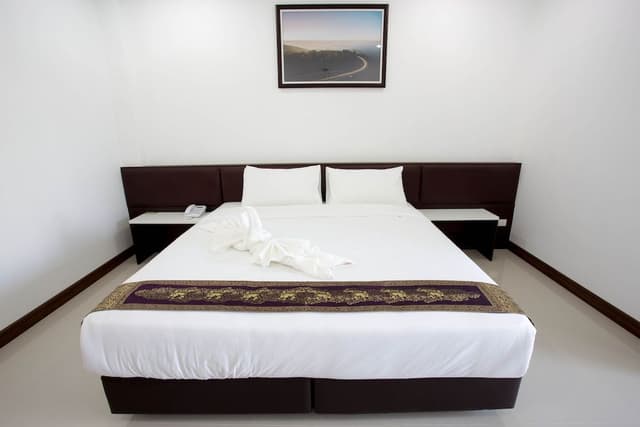 Standard Room, 1 King Bed