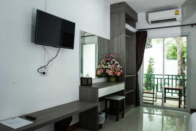 Standard Room, 1 King Bed