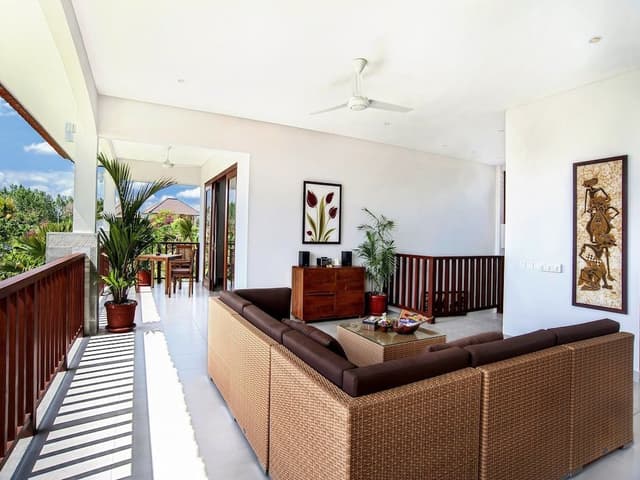 Villa, Smoking