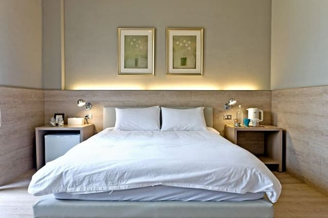 Double Room (502)