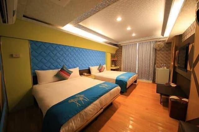 Standard Quadruple Room, Beach View
