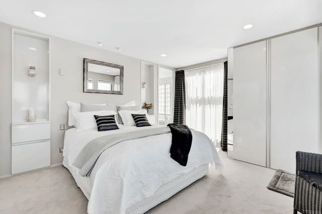 The Kowhai Deluxe Suite with Spa Bath