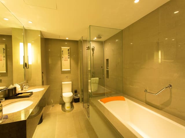 King Bed Suite Room