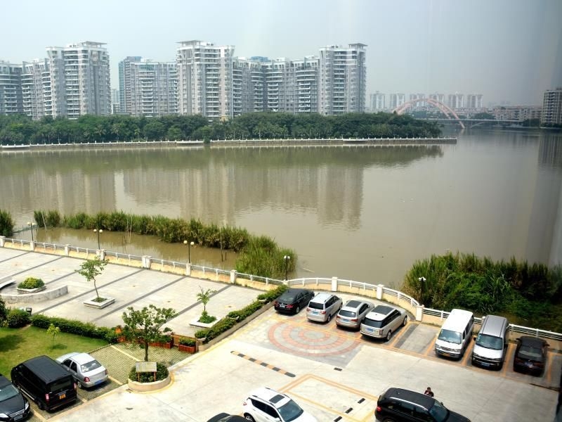 Vienna Hotel Guangzhou Panyu Chimelong Dashi River View Park4