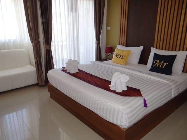 Deluxe King Room with Balcony
