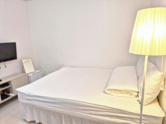 Basic Double Room