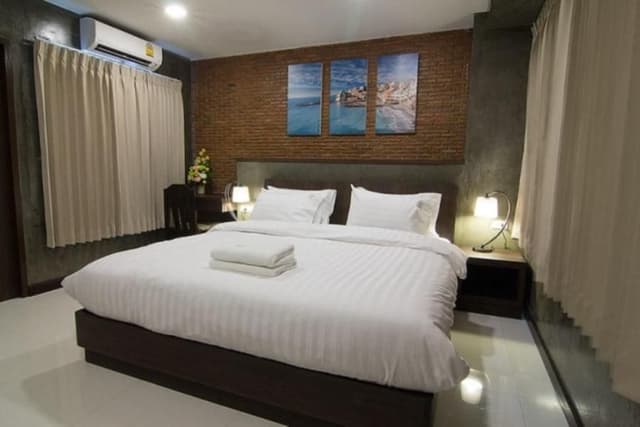 Deluxe Double Bed