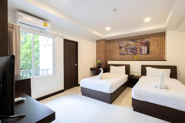 Deluxe Twin Room