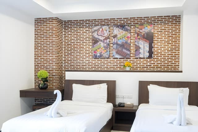Deluxe Twin Room