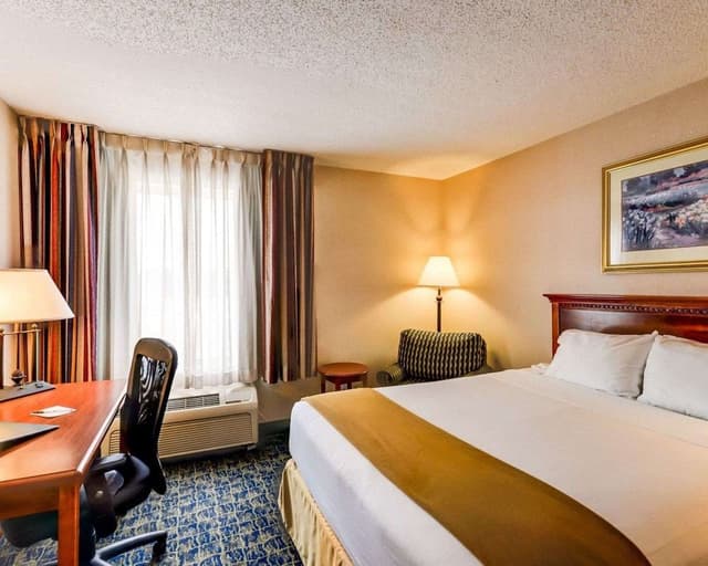 Standard Room, 2 Queen Beds, Non Smoking