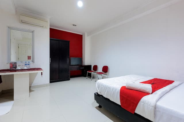 RedDoorz Room