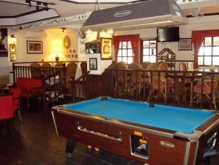 The Caddy Shack Inn1
