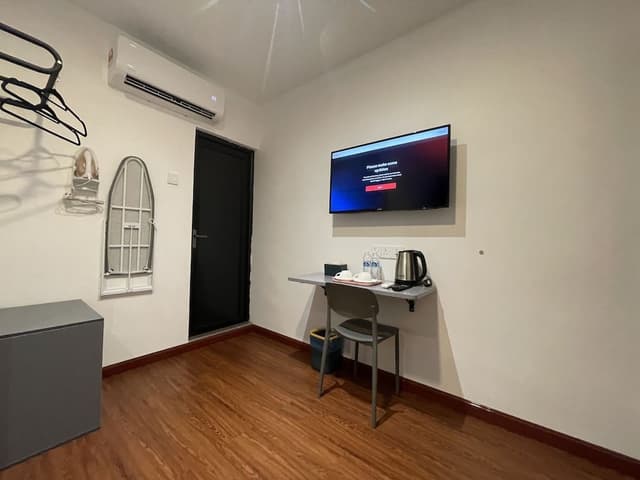 g. Superior Queen Room